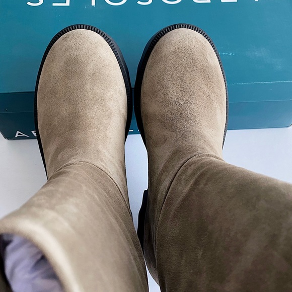 ✨New AEROSOLES Simple Suede Slouchy Short Boots 7.5M - Picture 9 of 10
